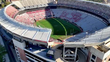 órbita-Aérea-Del-Estadio-Bryant-denny-De-La-Universidad-De-Alabama-En-Tuscaloosa