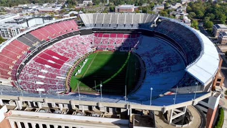 órbita-Aérea-Del-Estadio-De-Fútbol-De-La-Universidad-De-Alabama-En-Tuscaloosa-Alabama