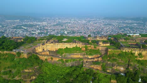 Fuerte-De-Gwalior-Vista-Aérea-Dji-Mini-3pro