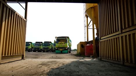 Process-of-pouring-aggregate-on-a-truck