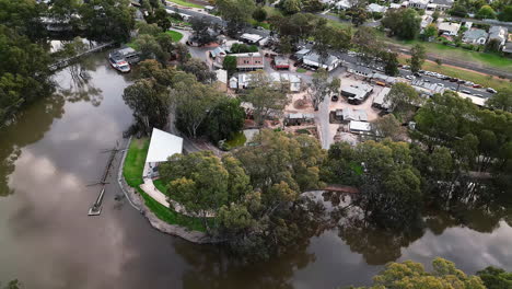 AERIAL-Swan-Hill's-Pioneer-Settlement-Along-The-Murray-River,-Australia