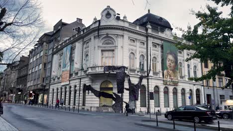 Sarajevo---Sarajevo,-Monumentos-Emblemáticos,-Torre-Del-Reloj,-Exploración-De-Calles,-Calles-Adoquinadas,-Patrimonio-Cultural,-Amanecer,-Mezquita-Gazi-Husrev-beg,-Puente-Latino,-Paseos-Por-El-Cementerio