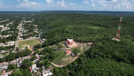 Toma-Rotacional-De-Drones-De-La-Ermita-De-Tekax-En-Yucatán,-México.