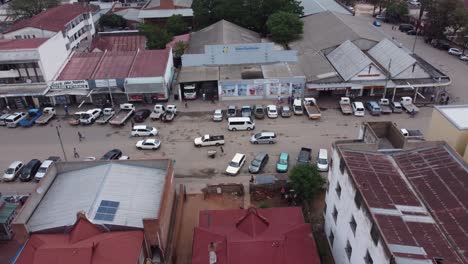 Vídeo-De-Drones-De-Las-Tiendas-Del-Centro-De-Bulawayo,-Zimbabwe