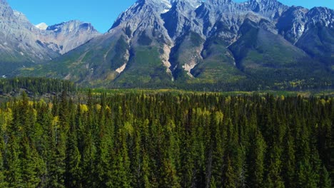 spectacular-view-of-the-Canadian-Rockies-from-the-Banff-national-park-Canada