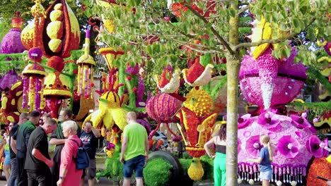 Colorido-Festival-En-El-Desfile-De-Flores-Bloemencorso-En-Valkenswaard