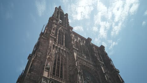 Timelaps-Cathedral-of-Our-woman-of-Strasbourg,-Alsace,-France-on-sunny-day