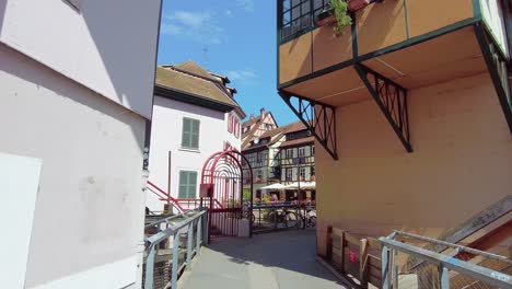 Elsass-Malerische,-Farbenfrohe-Mittelalterliche-Gasse-In-Petite-France,-Straßburg