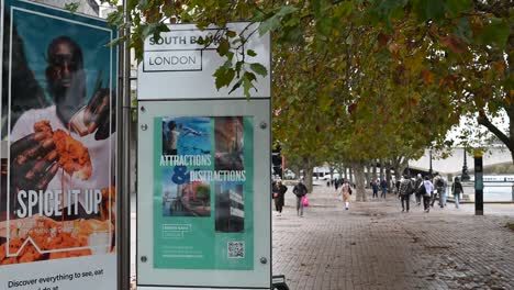 Peppen-Sie-Es-In-Der-Nähe-Von-Southbank,-London,-Vereinigtes-Königreich-Auf