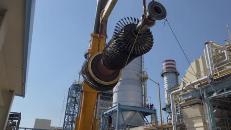 Compressor-and-gas-turbine-in-operation