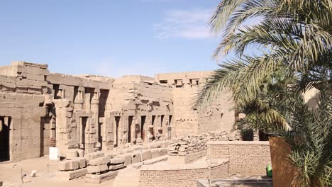 Ruinen-Von-Hieroglyphen-Vor-Dem-Luxor-Tempel-In-Ägypten
