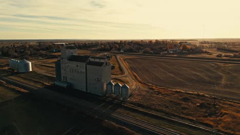 Aerial-view-of-Mossbank-grain-elevator.-Saskatchewan,-Canada