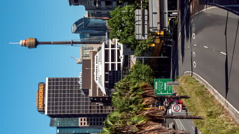 Daytime-traffic,-Kings-Cross,-Sydney