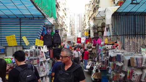 El-Mercado-De-Mujeres-De-La-Calle-Tung-Choi-Tiene-Un-Tramo-De-Puestos-De-1-Kilómetro,-Hong-Kong