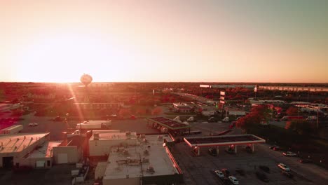 Wunderschöner-Sonnenuntergang-Aus-Der-Luft-Petro-Travel-Center-Ta-Von-Monee-Il