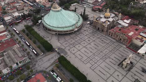 Hyperlapse-Drone-Video,-Atrio-De-Las-Américas-In-The-Villa-De-La-Basílica-Of-Guadalupe-In-Mexico-City