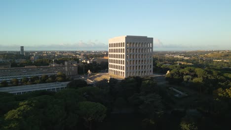 Cinematic-Establishing-Shot-Above-Palace-of-Italian-Civilization-in-Rome,-Italy