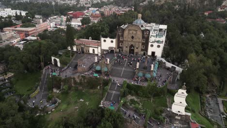 Aerial-video,-Capilla-del-Cerrito-in-the-Villa-Basilica-de-Guadalupe,-Mexico-City