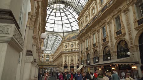Biffi-bakery-and-café-in-the-heart-of-Milan-Galleria-Vittorio-Emanuele-II