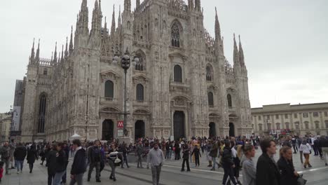 People-Walk-Around-Piazza-del-Duomo-near-Milan-Cathedral