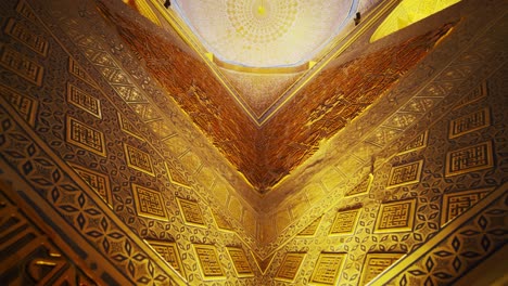 Dentro-De-Samarcanda,-Mausoleo-De-Amir-Temur-Uzbekistán-Construido-En-1404,-Vídeo-6-De-46