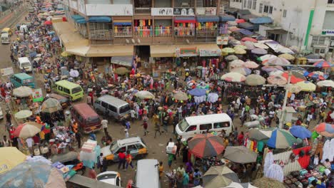 Adam-famous-market-crowded-with-people-for-trade-and-buy-food-and-cloths