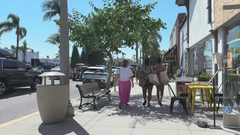 Walking-on-the-street-of-Coronado-island,-San-Diego