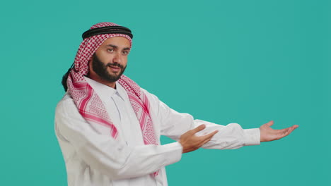 Muslim-guy-wearing-traditional-robe
