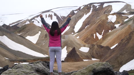 Caminatas-Para-Viajeros-En-Landmannalaugar-Islandia-Highland