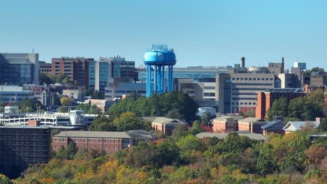 Universidad-De-Carolina-Del-Norte,-Chapel-Hill,-Torre-De-Agua-Y-Campus-Médico