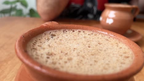 Traditionelle-Tasse-Mexikanische-Schokolade-Aus-Nächster-Nähe