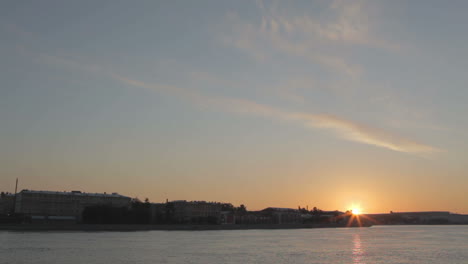 Sonnenaufgang-In-Sankt-Petersburg