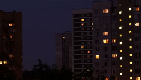 Edificios-En-La-Noche-1