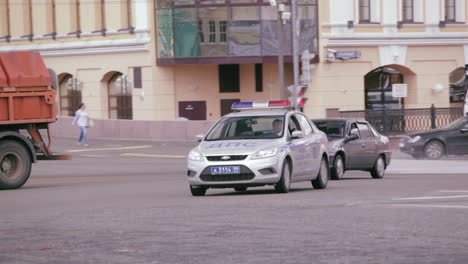 Coche-De-Servicio-De-Patrulla-De-Carreteras-Ruso