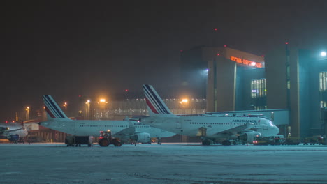 Zeitraffer-Von-Air-France-Flugzeugen,-Die-Am-Flughafen-Scheremetjewo-Gewartet-Werden