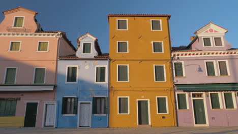 Traditionelle-Farbige-Häuser-Der-Insel-Burano-In-Italien