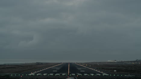 Panorama-of-the-runway-at-dusk