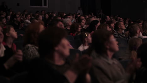 Applauding-in-the-auditorium