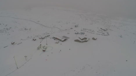 Skigebiet-Im-Schneefall