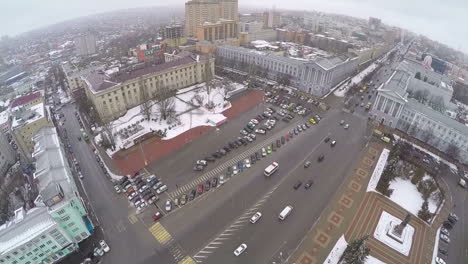 Flug-über-Den-Roten-Platz-In-Kursk,-Russland