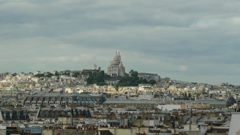 Zeitraffer-Des-Pariser-Panoramas-An-Einem-Bewölkten-Tag