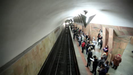 Train-arrival-at-the-Marksistskaya-metro-station