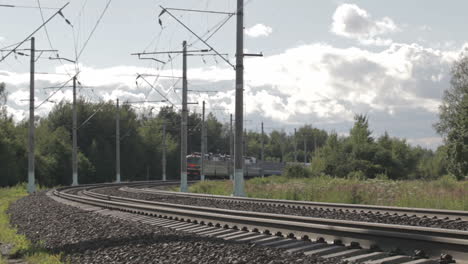 Tren-Eléctrico-Al-Espectador