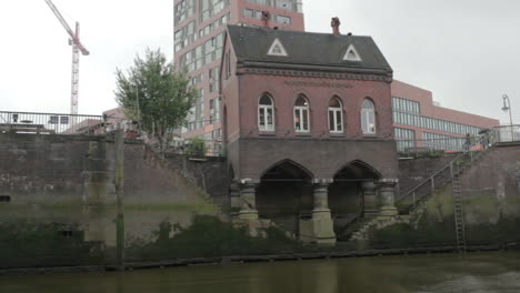 Blick-Auf-Den-Fluss-Hamburg