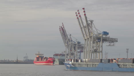 Cargo-ship-Hamburg