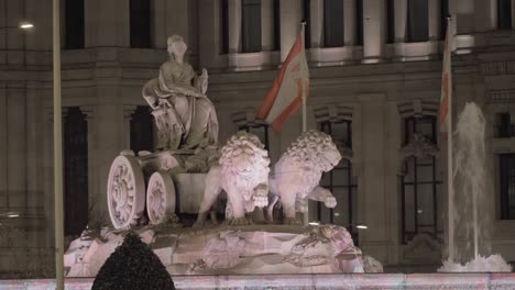 Der-Brunnen-Der-Kybele-In-Der-Nacht-In-Madrid,-Spanien