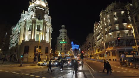 Paisaje-Urbano-De-Madrid-Con-La-Calle-Gran-Vía-Y-El-Edificio-Metropolis-España