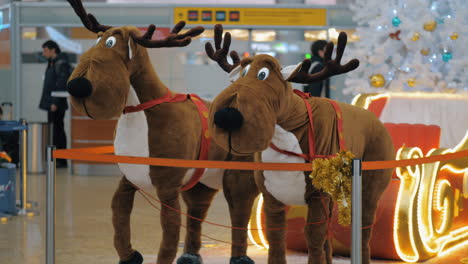 Weihnachtsdekoration-Mit-Rentieren-Am-Moskauer-Flughafen-Scheremetjewo