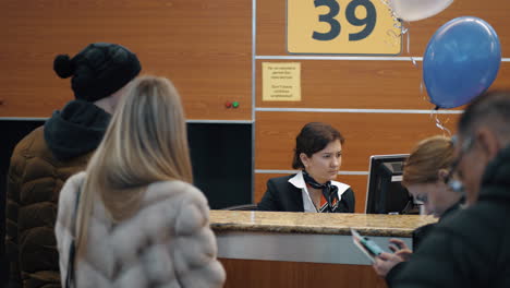 Waiting-at-check-in-counter-in-Sheremetyevo-Airport-Moscow