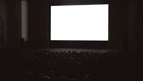 Leute,-Die-Den-Film-Im-Kino-Genießen